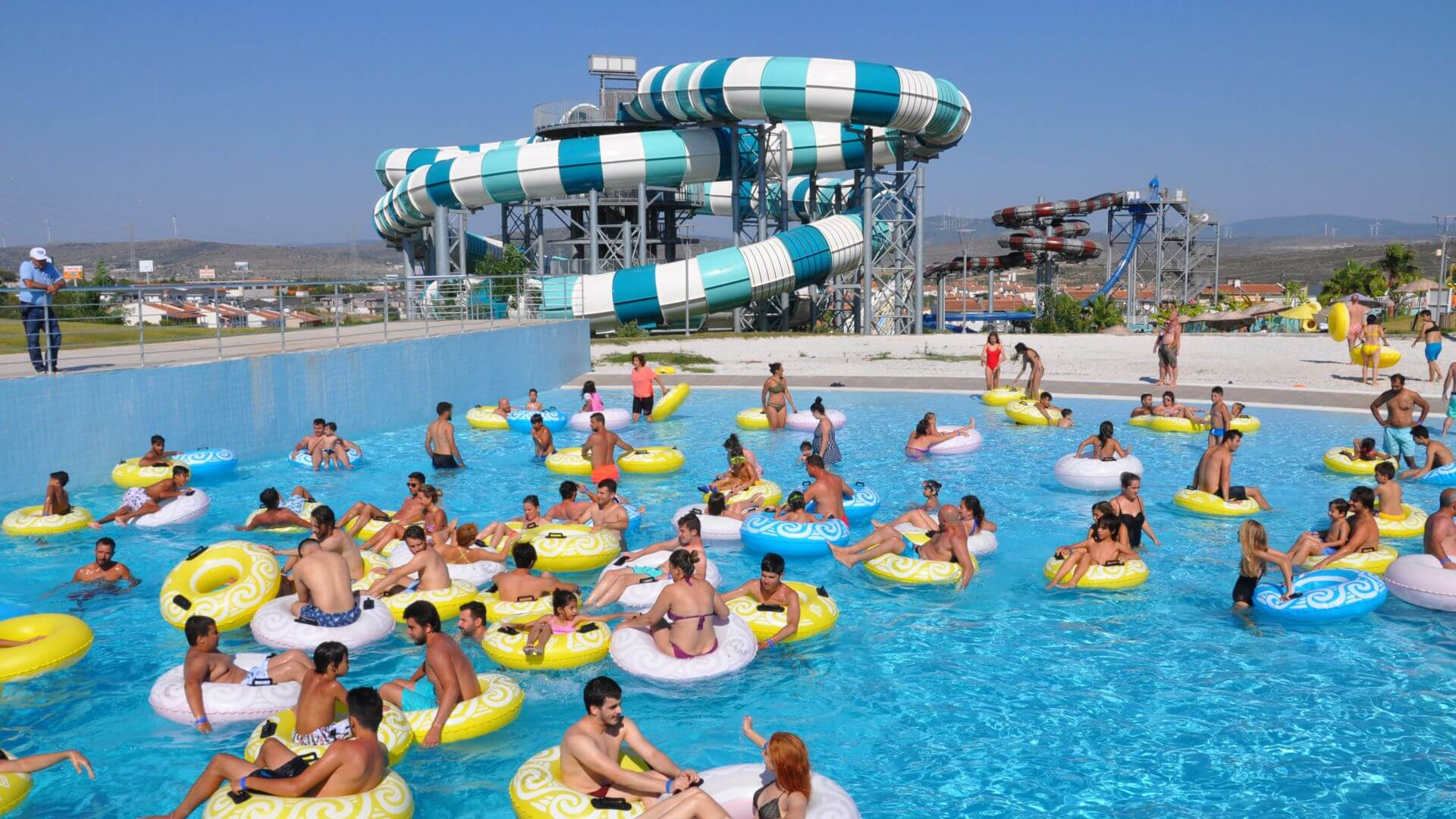 Аквапарк Oasis Waterpark - СаратовТур